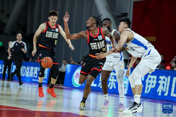 清晨深圳男篮调整名单以备CBA常规赛，手感冰凉环节打磨，赛场秩序良好，身体对抗强度拉满的简单介绍-开云入口